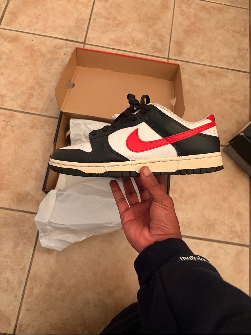 Nike Kids Low-Top Sneakers in Black, White & Red